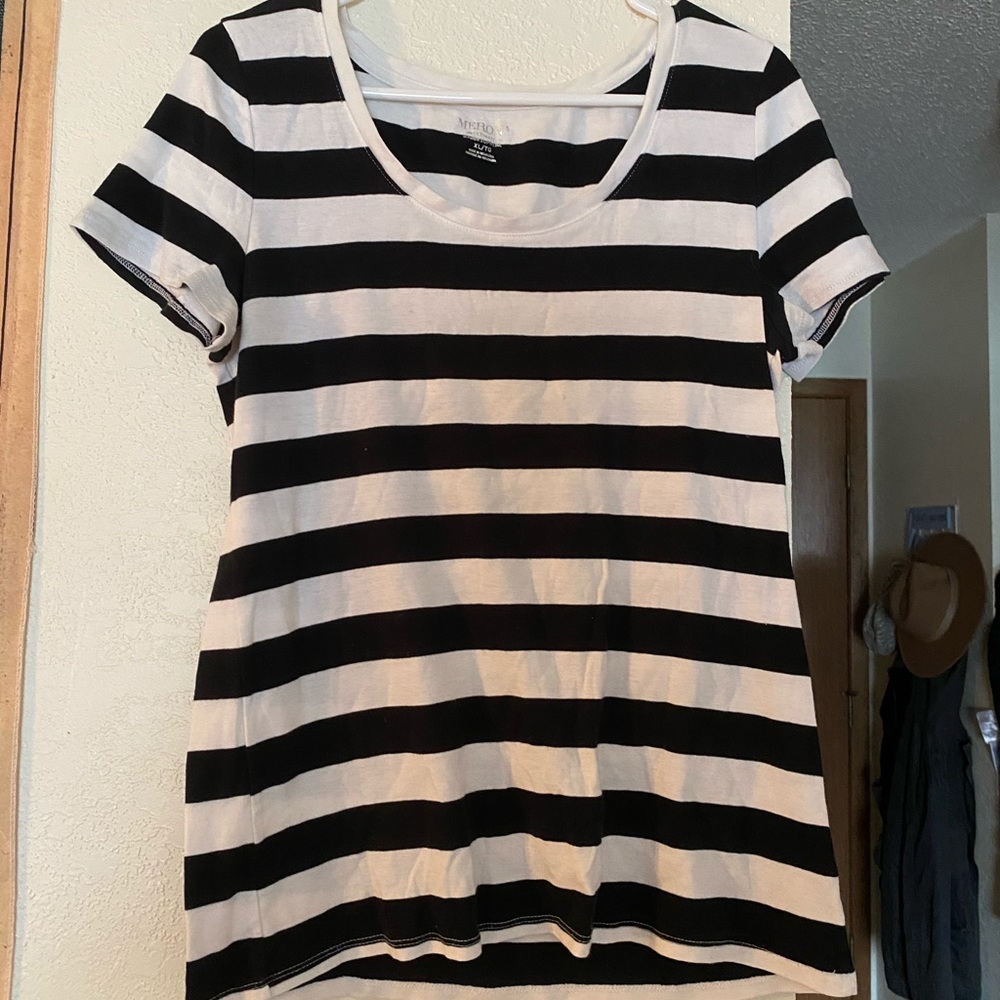 Black and white top